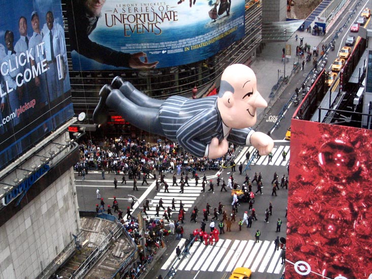 The Macy’s Thanksigiving Day Parade Jeeves balloon in 2004